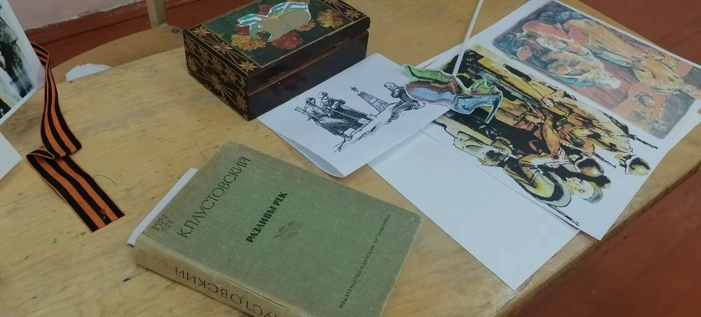 В библиотеке интересно!!! Библиотекарь гимназии Ибрагимова Л.А в рамках проекта “Читаем детям о войн