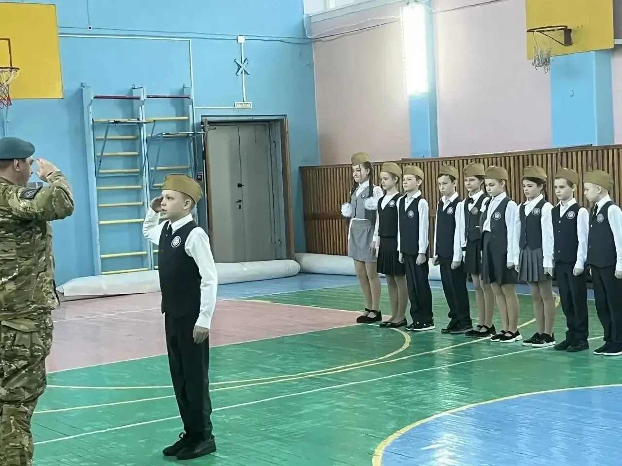 🌟 Младшая группа на «Зарнице 2.0»  Команда младшей возрастной категории нашего лицея достойно предст
