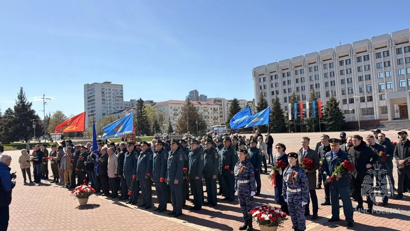 Сотрудники регионального МЧС России почтили память жертв Чернобыльской катастрофы  🌹26 апреля на пло