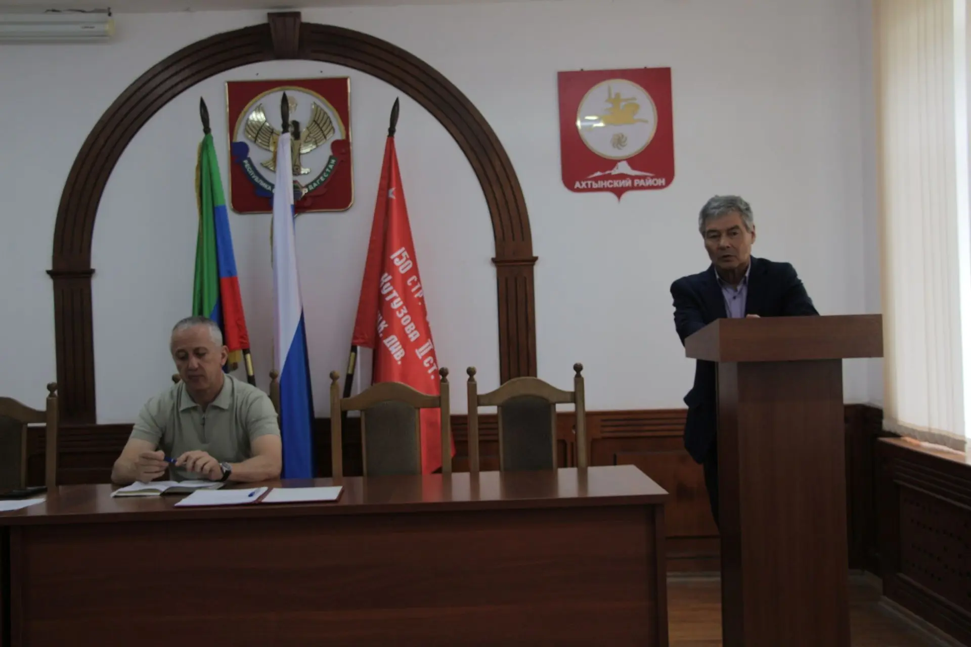 Очередное рабочее совещание под председательством главы Ахтынского района Абдул-Керима ...