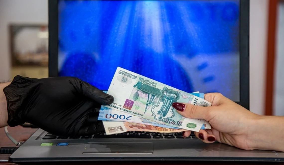 Лаборант института потеряла более 300 тысяч рублей из-за мошенников  В дежурную часть полиции города
