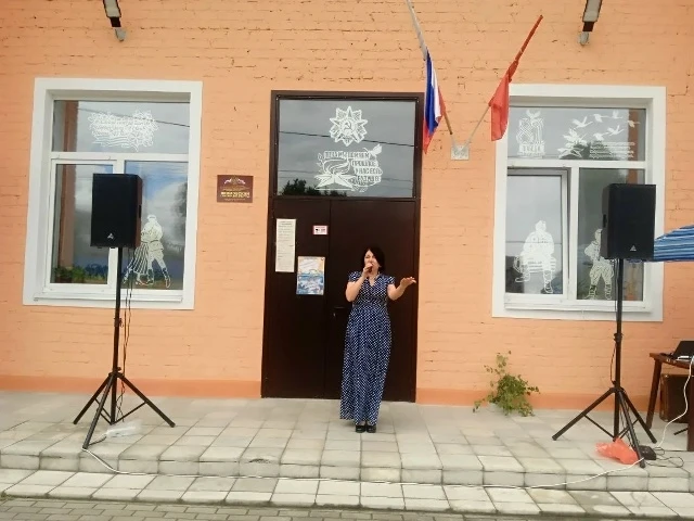 В минувшие выходные в Якимовском сельском доме культуры состоялось праздничное мероприя...