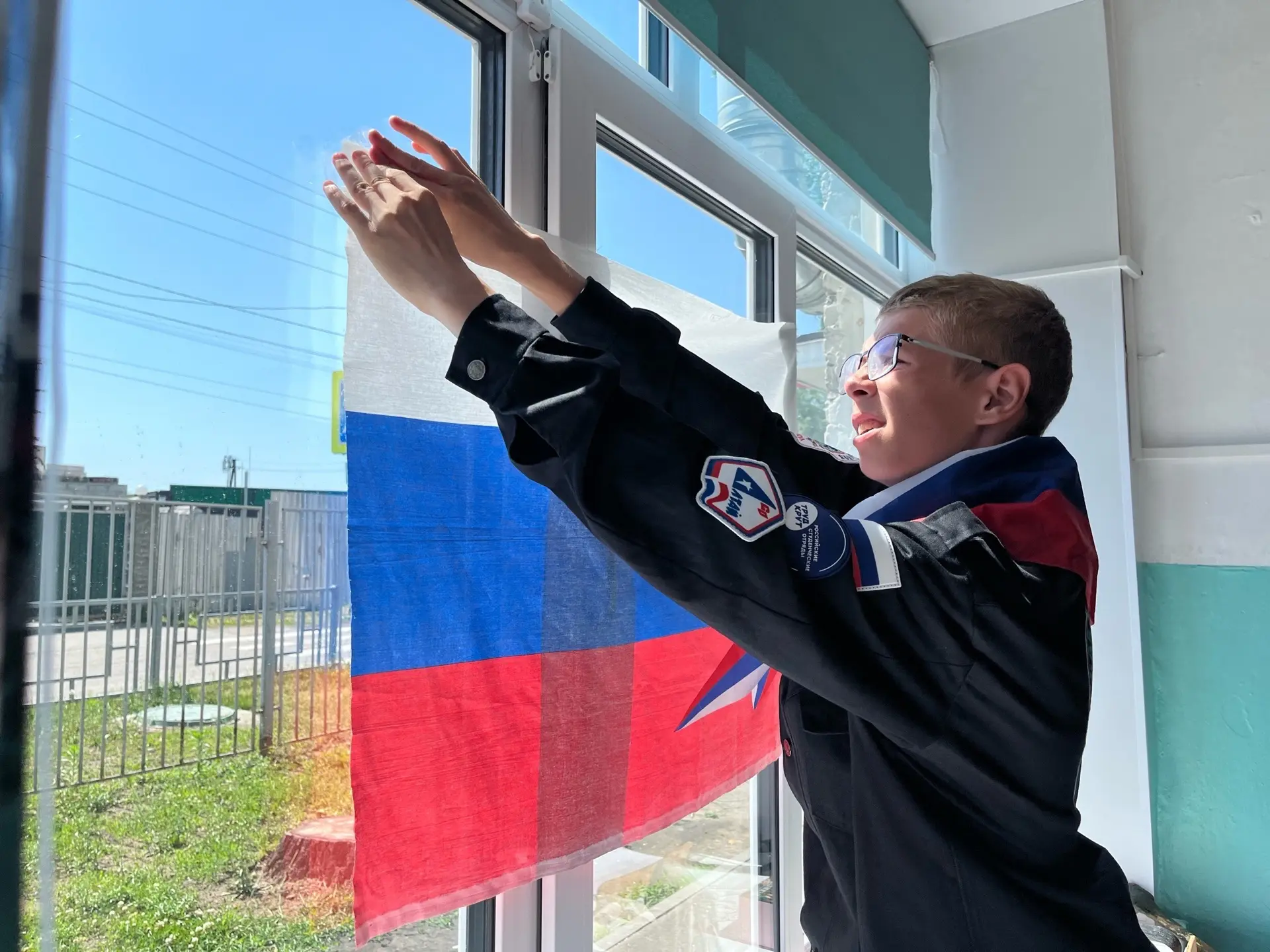 День России в МБОУ СОШ № 93 г. Барнаула🇷🇺

Сегодняшний день в нашей школе объединил творчество, па