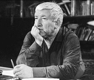 Люди, я прошу вас, ради Бога,
Не стесняйтесь доброты своей.
На земле друзей не так уж много:
Опасайт
