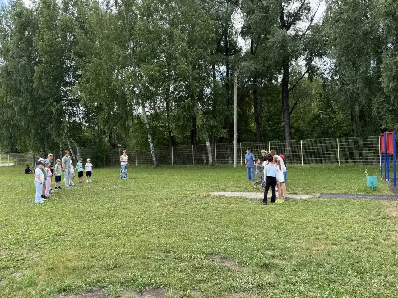 Сегодня у нас праздник! 🎉 
У нас прошло торжественное открытие "Дворовые игры "Вместе с Первыми"!" 