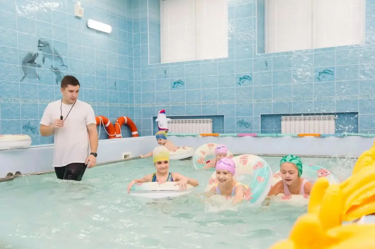 🏊‍♀️ Обсудили организацию массового обучения детей Мордовии плаванию