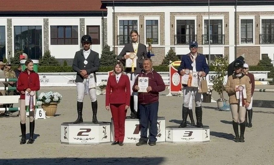 🏇 Спортсменки из Ставрополя — призеры всероссийских соревнований по конкуру!