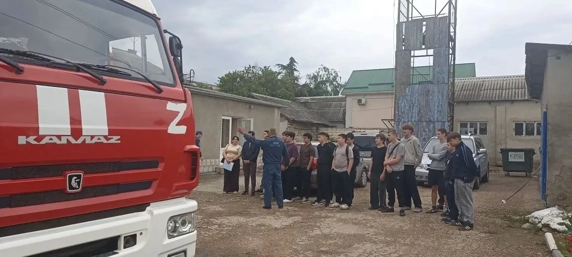 🎖 Военно‑патриотические сборы и экскурсия: яркие дни для восьмиклассников! 🎖

3,4,7 июня наши вось
