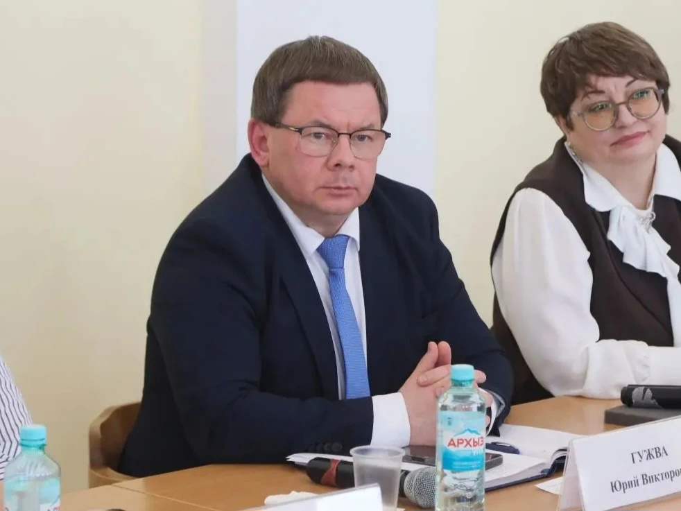Заместитель главы округа по ЖКХ Гужва Юрий Викторович уволился из администрации