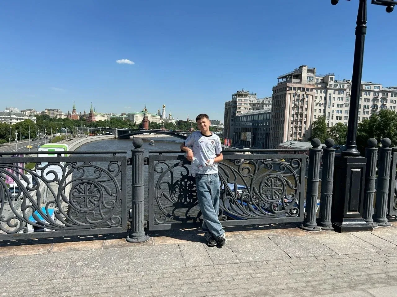 🇷🇺 В рамках проекта «Дороги Победы» 78 курских школьников побывали в Москве на патрио...
