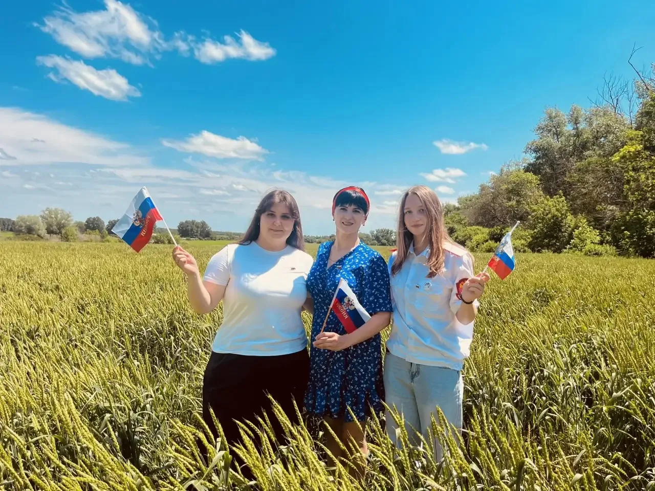 🇷🇺Акция "Родиной горжусь": Студенты техникума проявляют патриотизм! 

Студенты нашего техникума пр