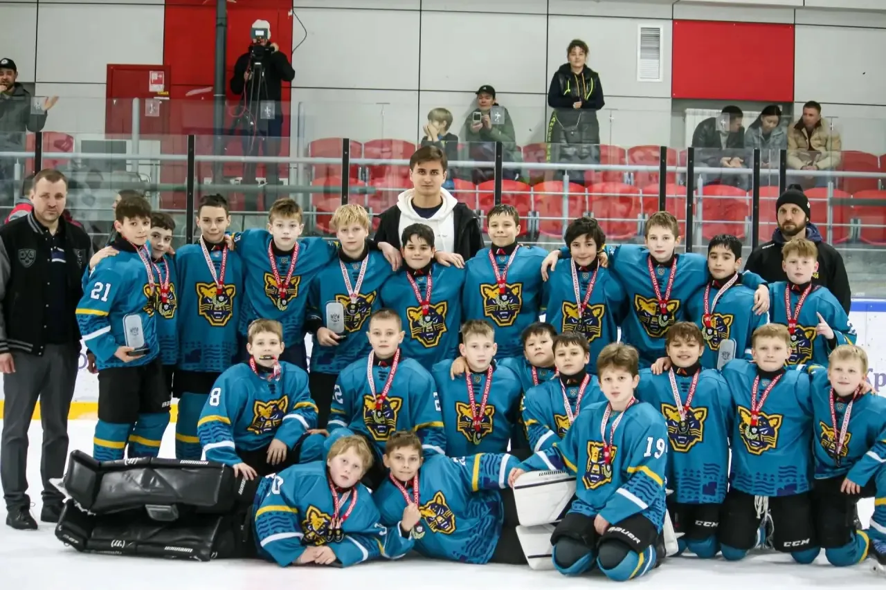 🥳Поздравляем Дмитрия Евлампиева и команду ХК «Сочи»! 🏒🎉  👏5 апреля в Сириусе завершился Финальный эт