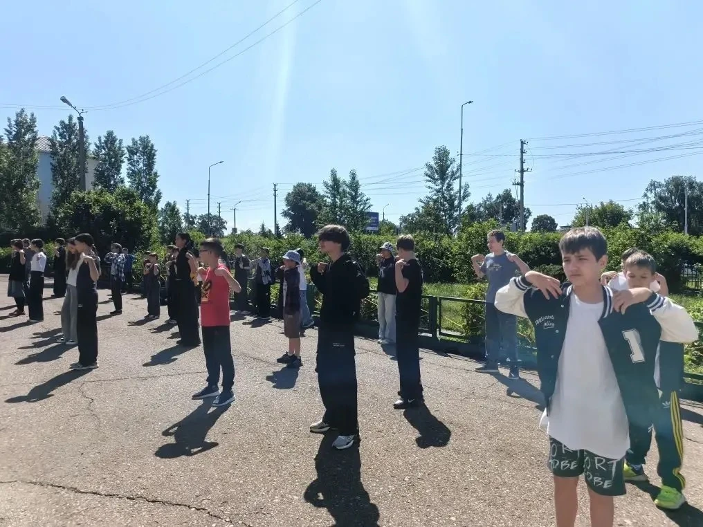 📅 9 июня в ЛТО «Ровесники» — день, полный добрых традиций!

☀️Утро началось, как всегда, с бодрой з