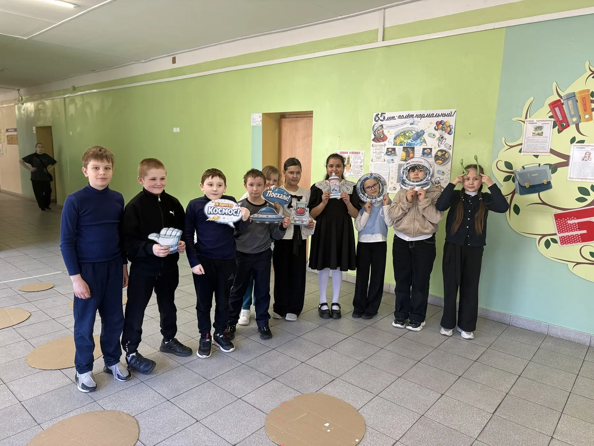 «Первыми в космосе были Гагарин и Титов, а первыми к звездам отправились наши ученики!» 🌟    Ребята 