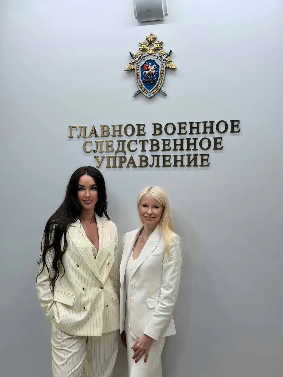 Тренды меняются быстро. Фоточки на фоне Госдумы — вчерашний день. У Запретграмщиц новая...
