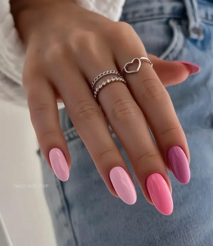1 или 2?

1 - 😍
2 - 🔥
Оба - 👏

Сезонный маникюр💅
Подпишитесь👇