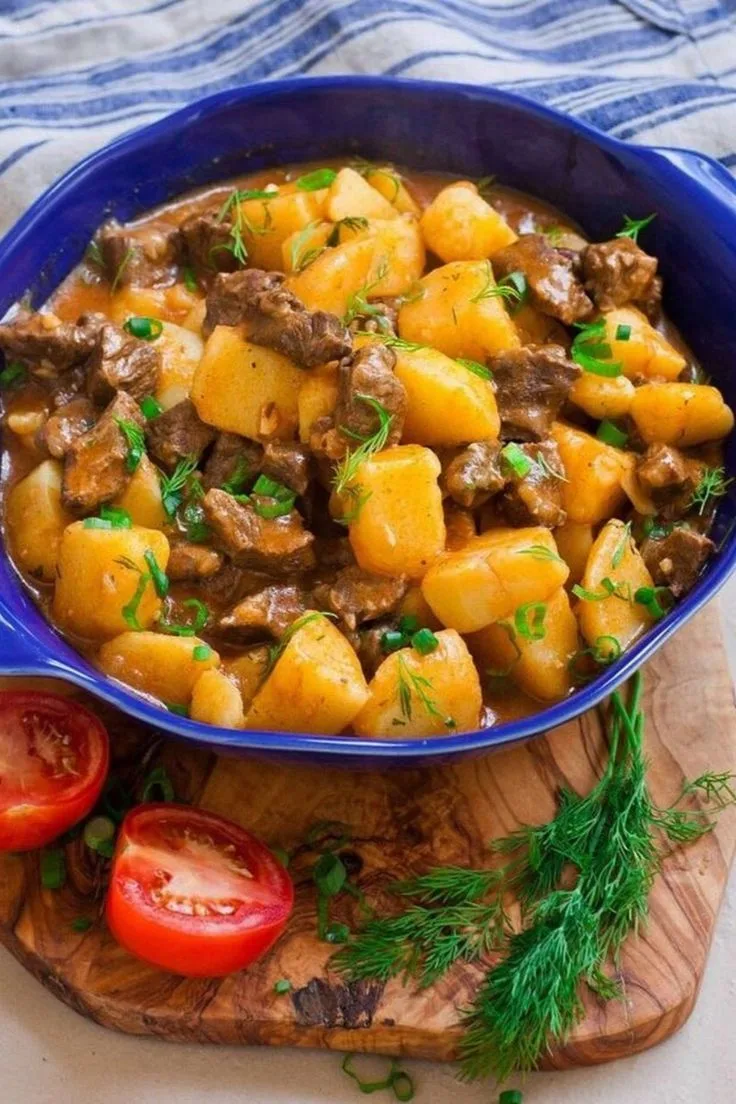🥔 СЫТНЫЙ УЖИН: КАРТОШКА С МЯСОМ НА СКОВОРОДЕ 🥩