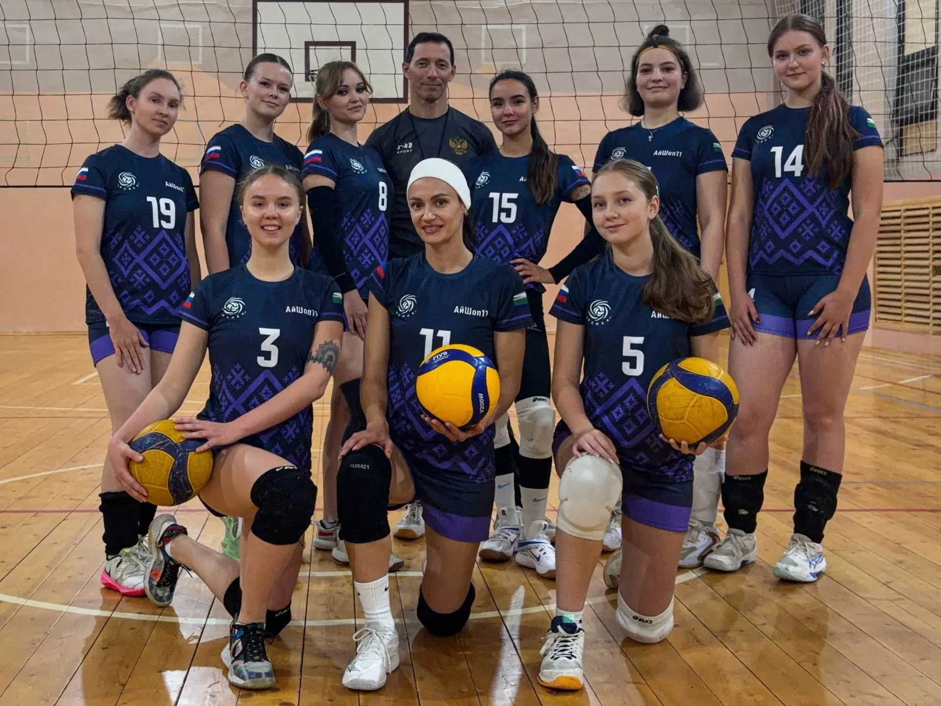 🏐🏐🏐Новый  спортивный сезон начался  для девушек- волейболисток  нашего Успеха- трене...