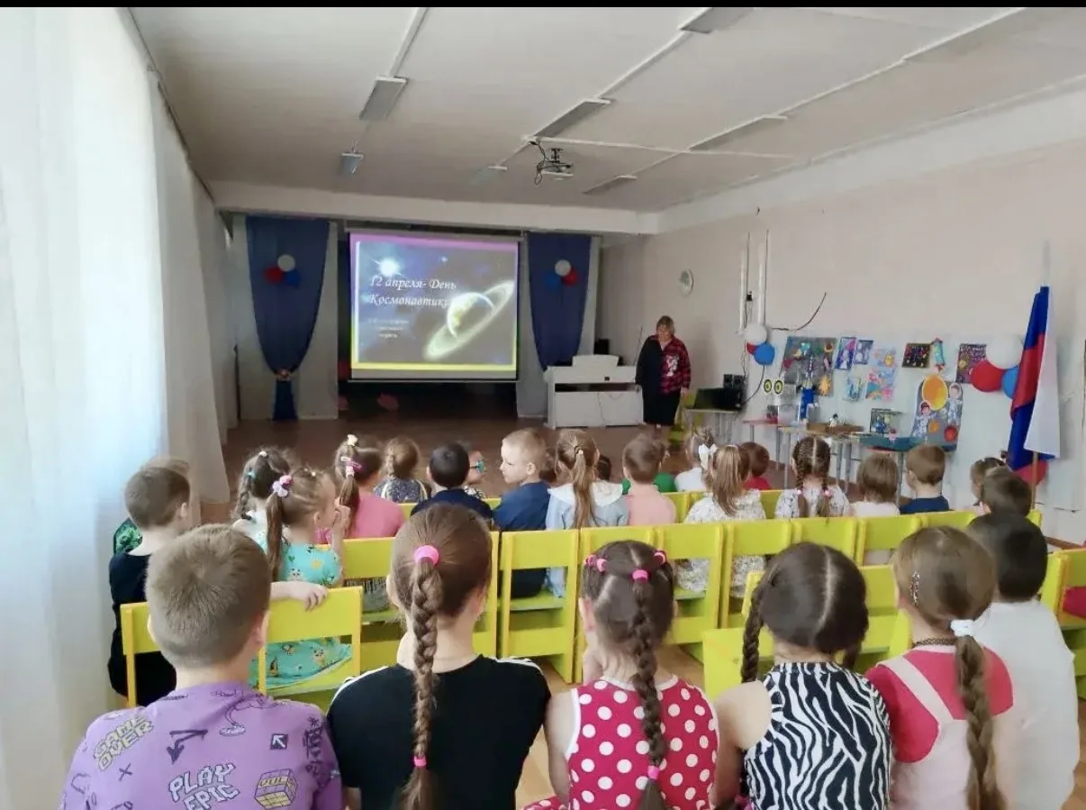 🚀 Готовимся ко Дню космонавтики!