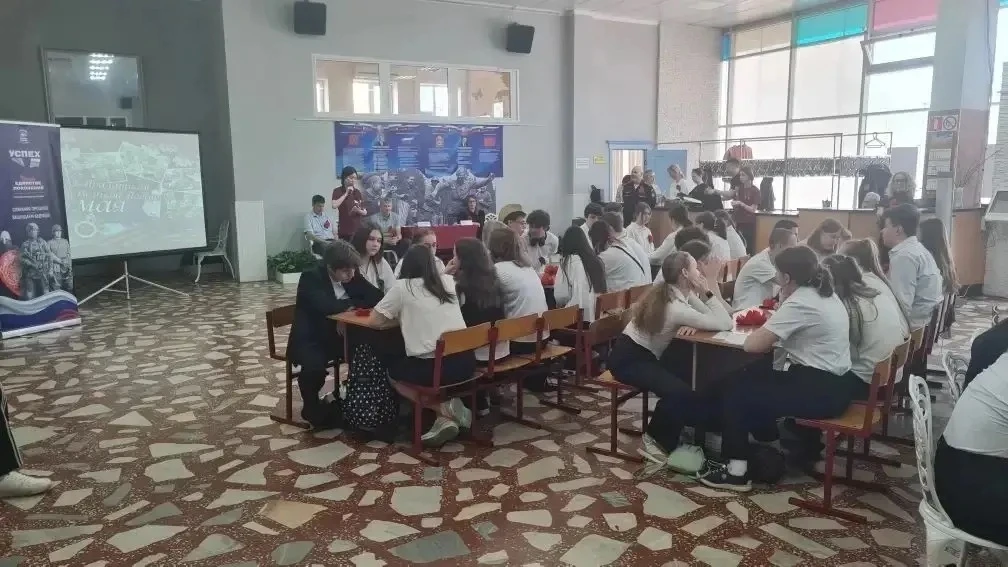 🇷🇺 Единая Россия провела военно-патриотическую викторину в Подольске