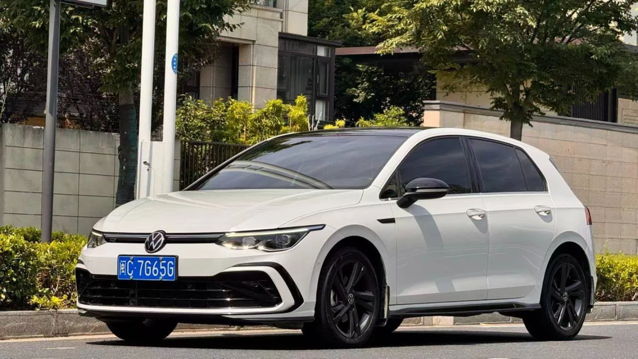 В НАЛИЧИИ В КИТАЕ:

🇨🇳Volkswagen Golf 

— 2021 год, 16.000км
— 1.4л., бензин, 2WD
✅Без окрасов


�