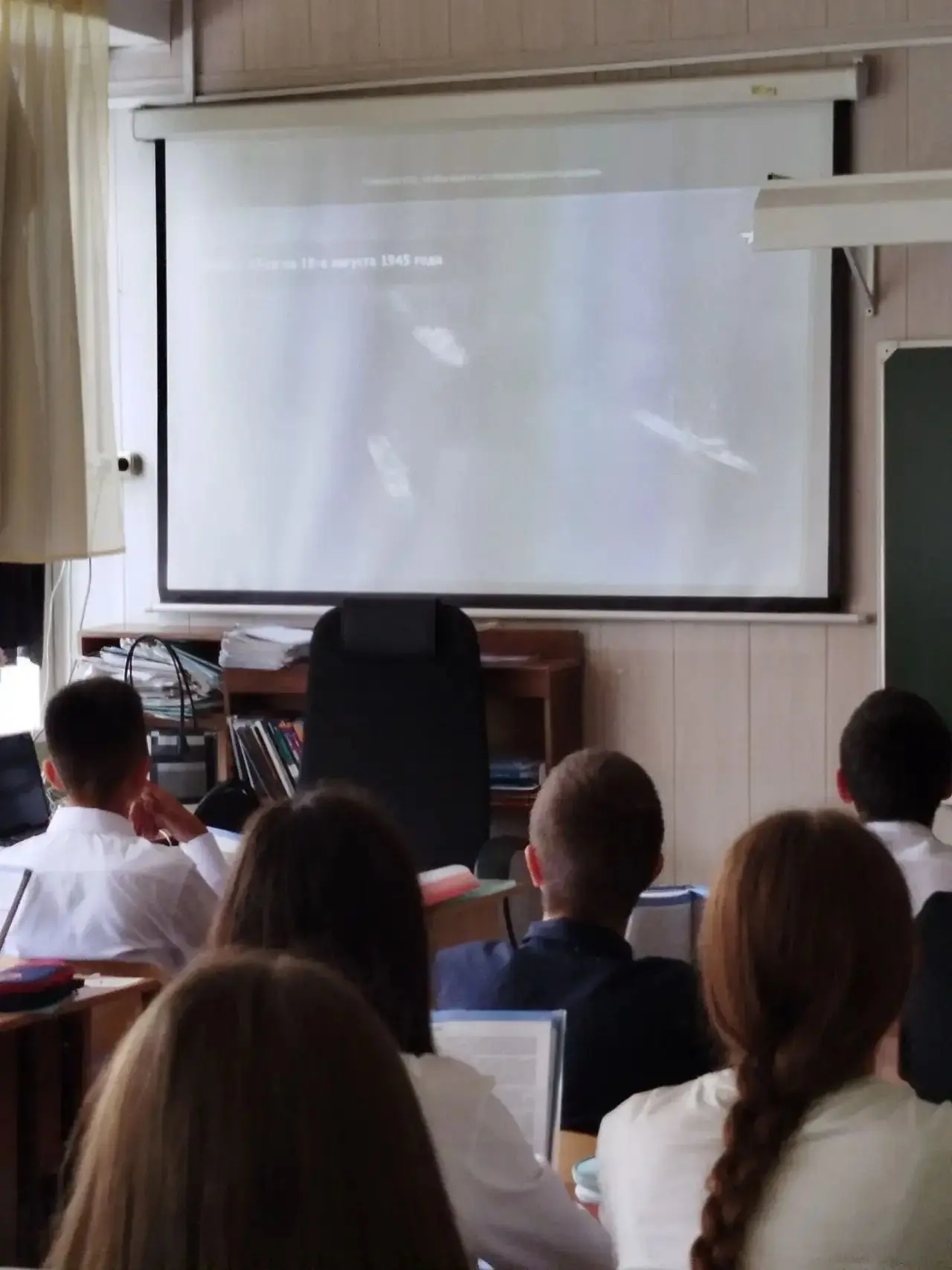 3 сентября в нашей школе прошли мероприятия, посвящённые Дню Победы над милитаристской ...