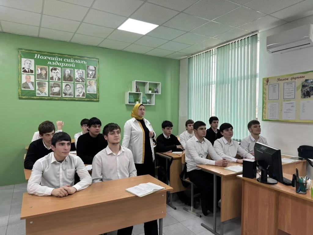 Один день из жизни нашей Розы Махлуковны, советника директора по воспитанию и взаимодей...