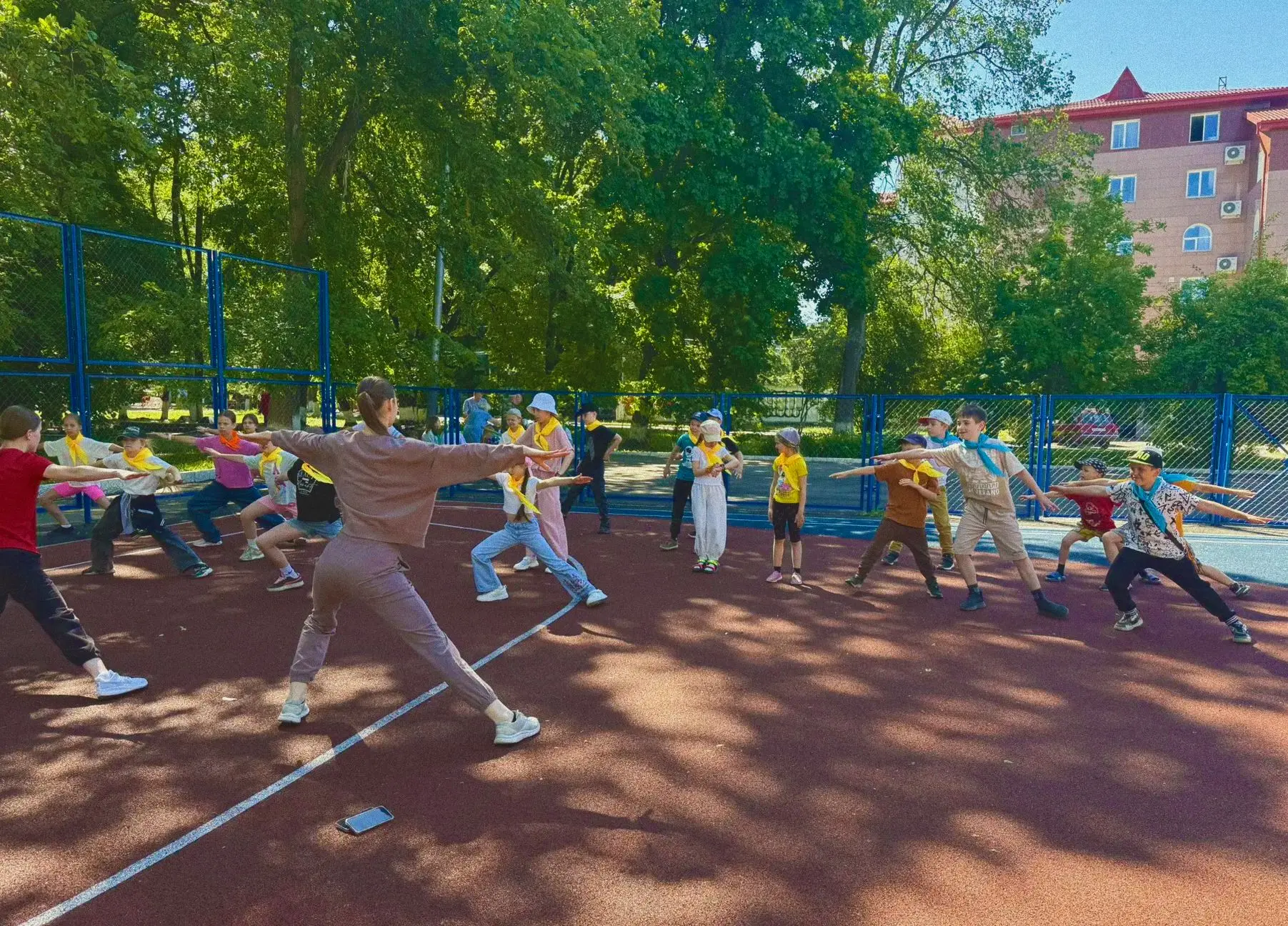 🏃‍♀️ В ЛООО «Радуга» спортивная жизнь не останавливается ни на минуту!
💪 Для ребят регулярно прово
