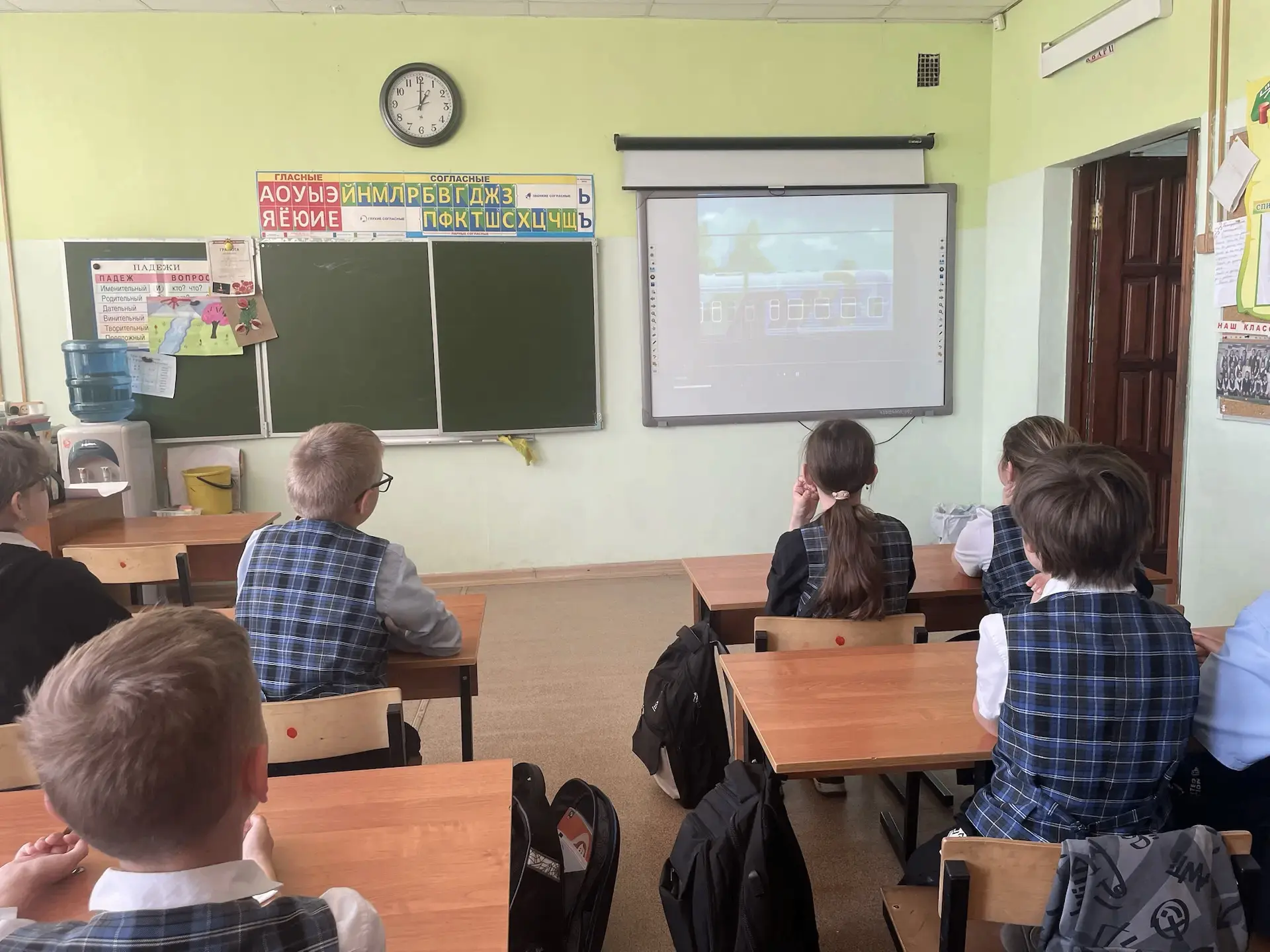 На прошлой неделе мы провели для ребят важные классные часы по безопасности на железной...