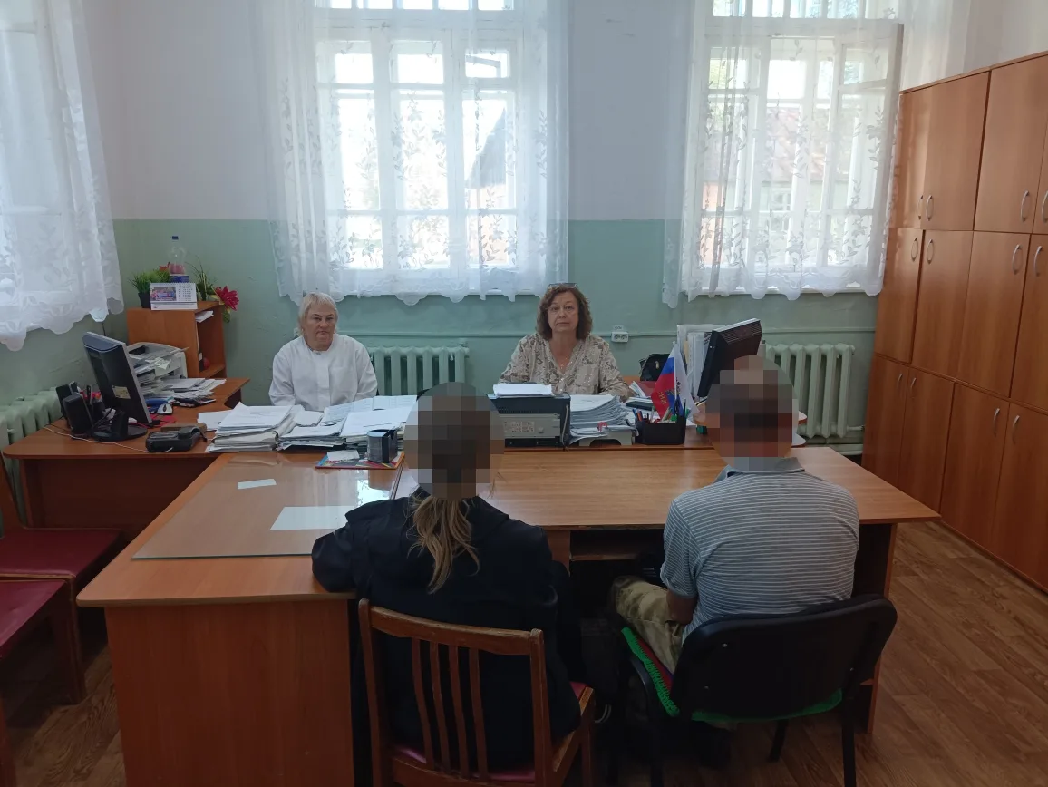 Специалист Далматовского филиала ГБУ ЦЗСО 3 Морозова Н. Я посетила Новопетропавловский ...