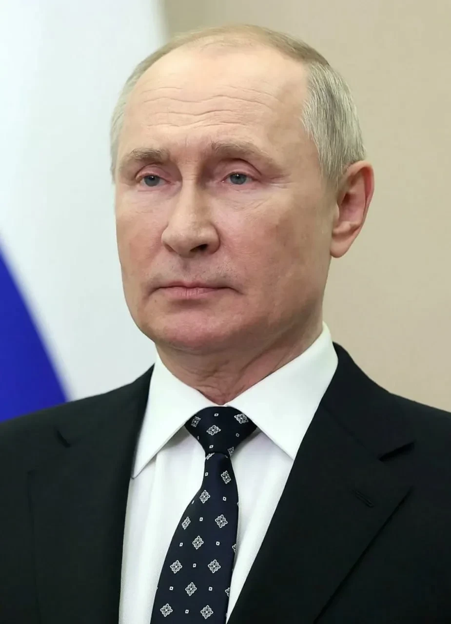 Путин поручил создать российскую нейросеть для школ и вузов