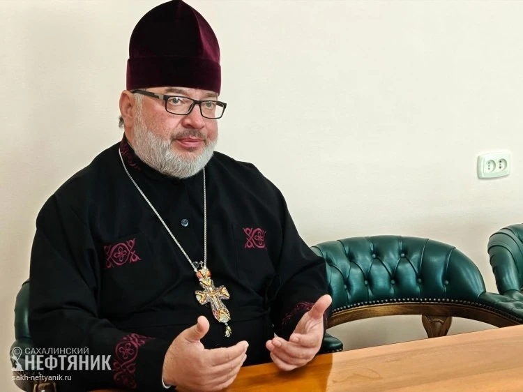 «С ним в Оху пришла вера»: отец Георгий удостоен медали и претендует на звание Почетног...