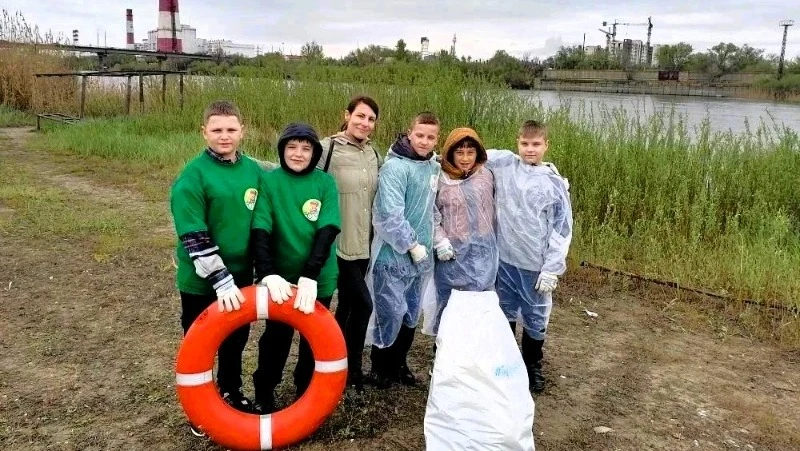 🌊 В Астраханской области стартовала акция «Вода России»  Студенты, школьники и активисты присоединил