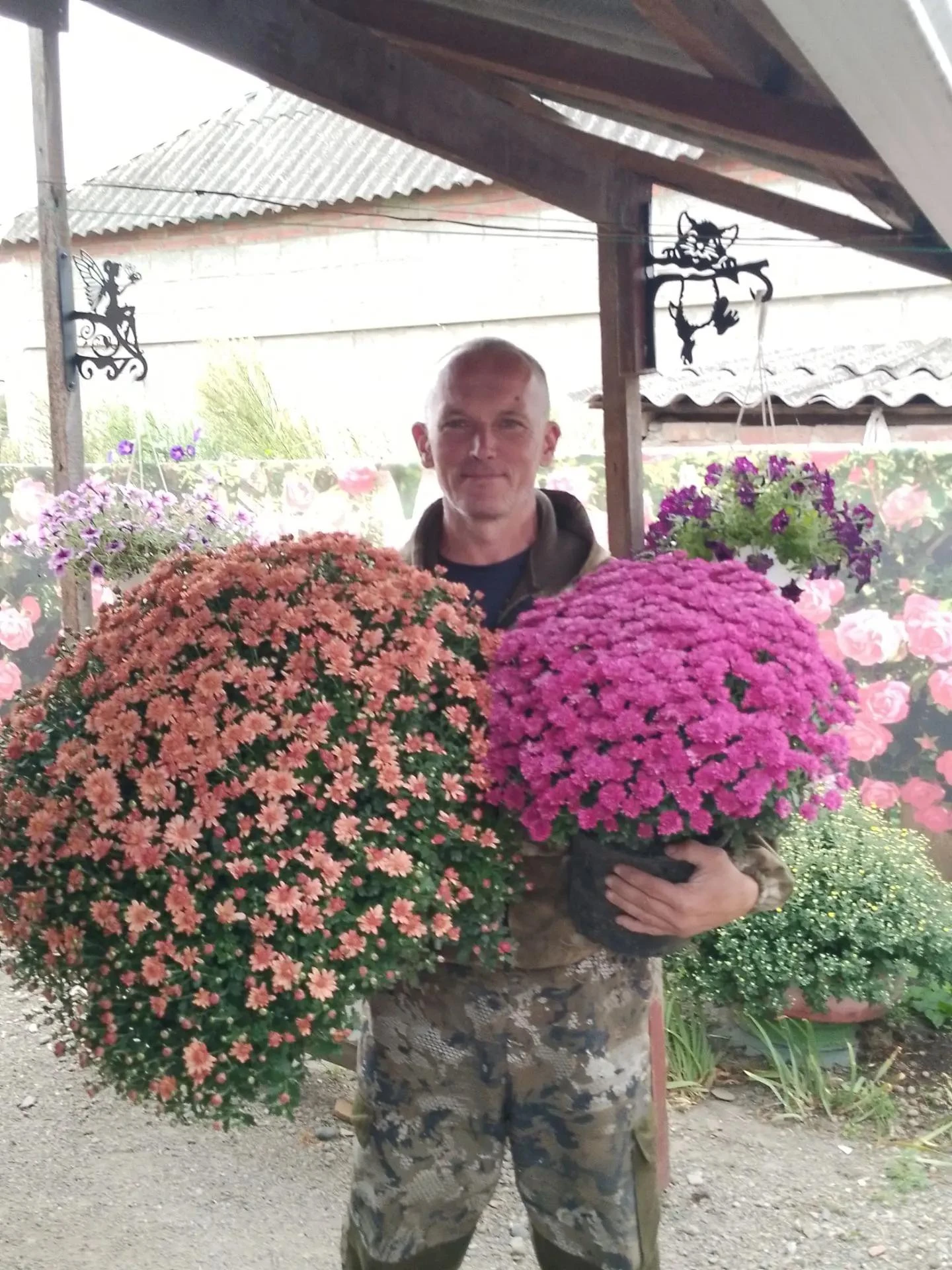 🌸 Первый раз вырастил цветы и вон как размахнулся!