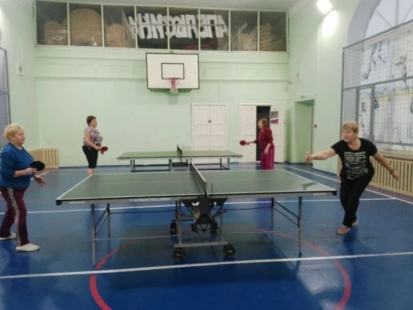В городском ДК открыли спортивный год: в секции настольного тенниса — новые участницы!