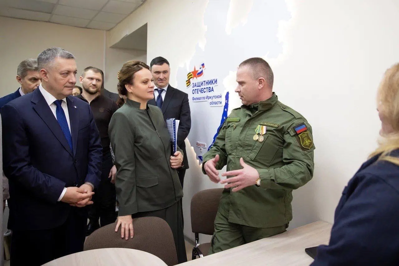 Провела рабочую встречу с губернатором Иркутской области Игорем Кобзевым. В новом здании филиала фон
