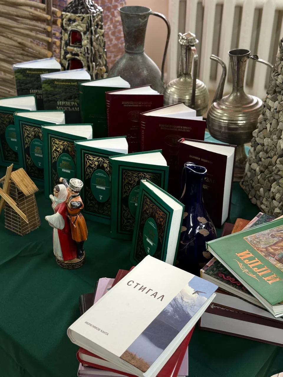 📚 В СОШ № 66 г. Грозного торжественно открыли Неделю чеченского языка