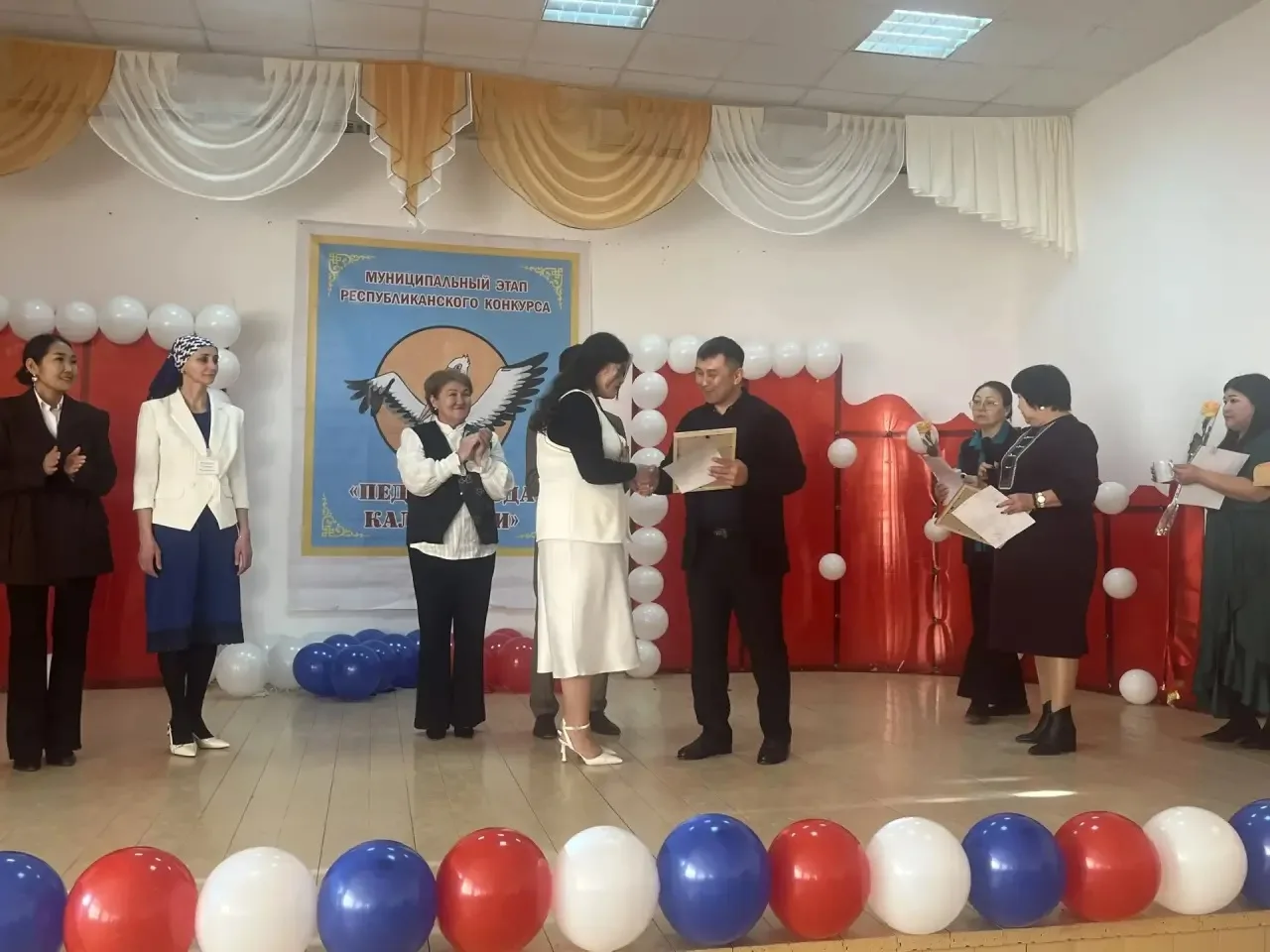 Номинация «Педагогический дебют»:
1 место - Страшиков Санан Романович, учитель физики МКОУ «Артезиан