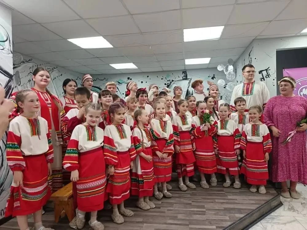 29 мая в Молодежном центре прошел традиционный открытый урок «Разговоры на лавочке» от образцового а
