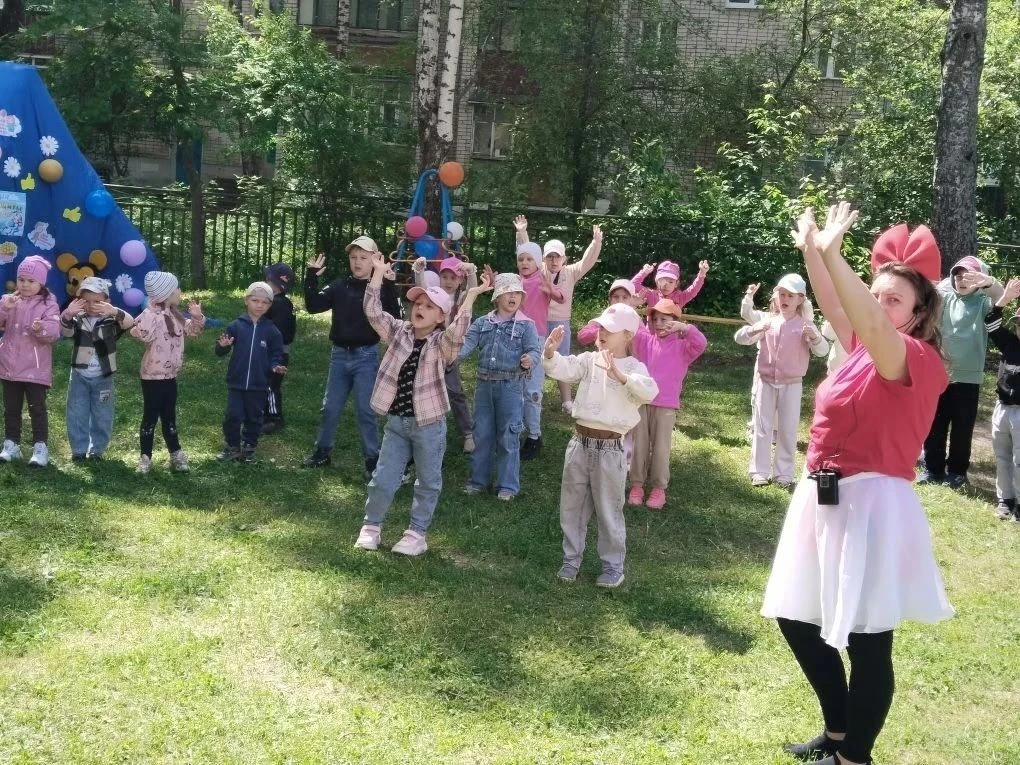 🎉 Праздник «Дети в единстве — сила России»: волшебство, дружба и победа добра!  🎉  1 ...