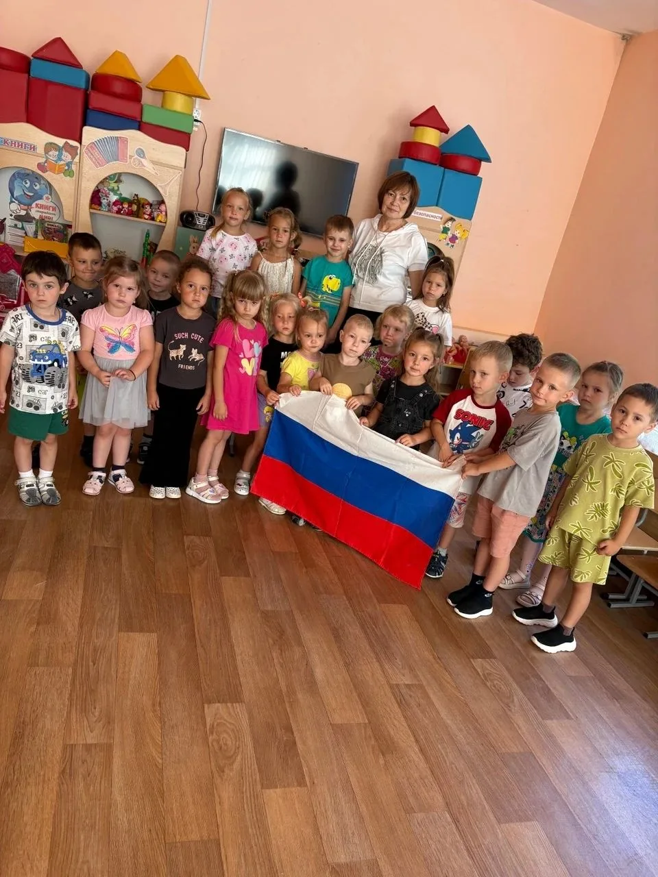 В детском саду прошли мероприятия, посвященные одному из главных символов нашей страны ...