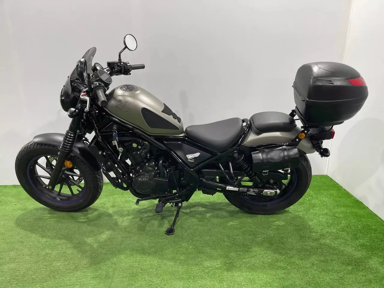 HONDA REBEL 500 в наличии во Владивостоке  Характеристики:  - 2017 год - объем 500 см3 - Аукцион BDS