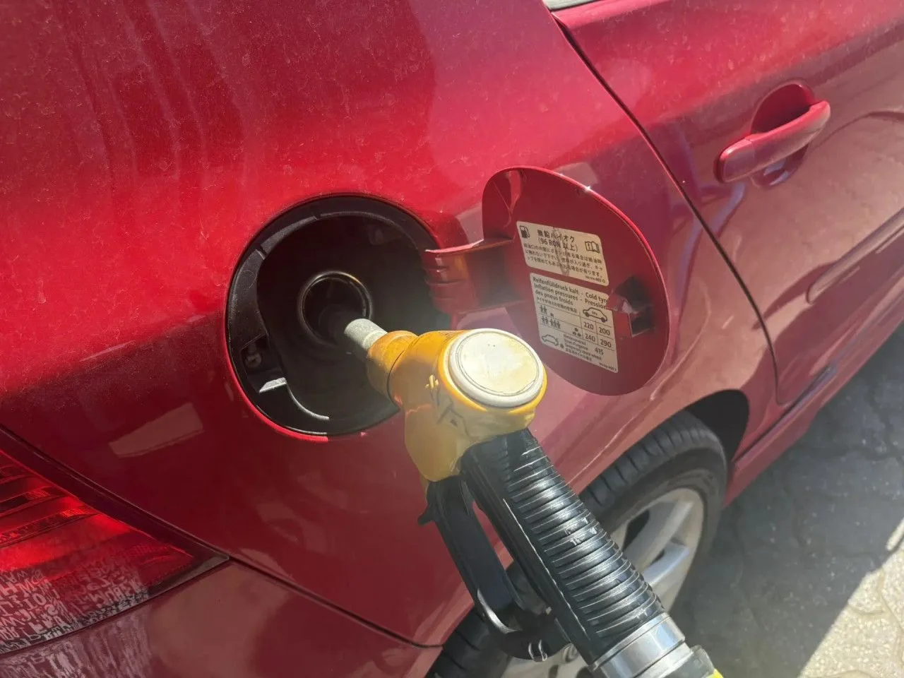 🚗Увеличить поставки бензина и сократить выезды чиновников: такие поручения дал губерна...