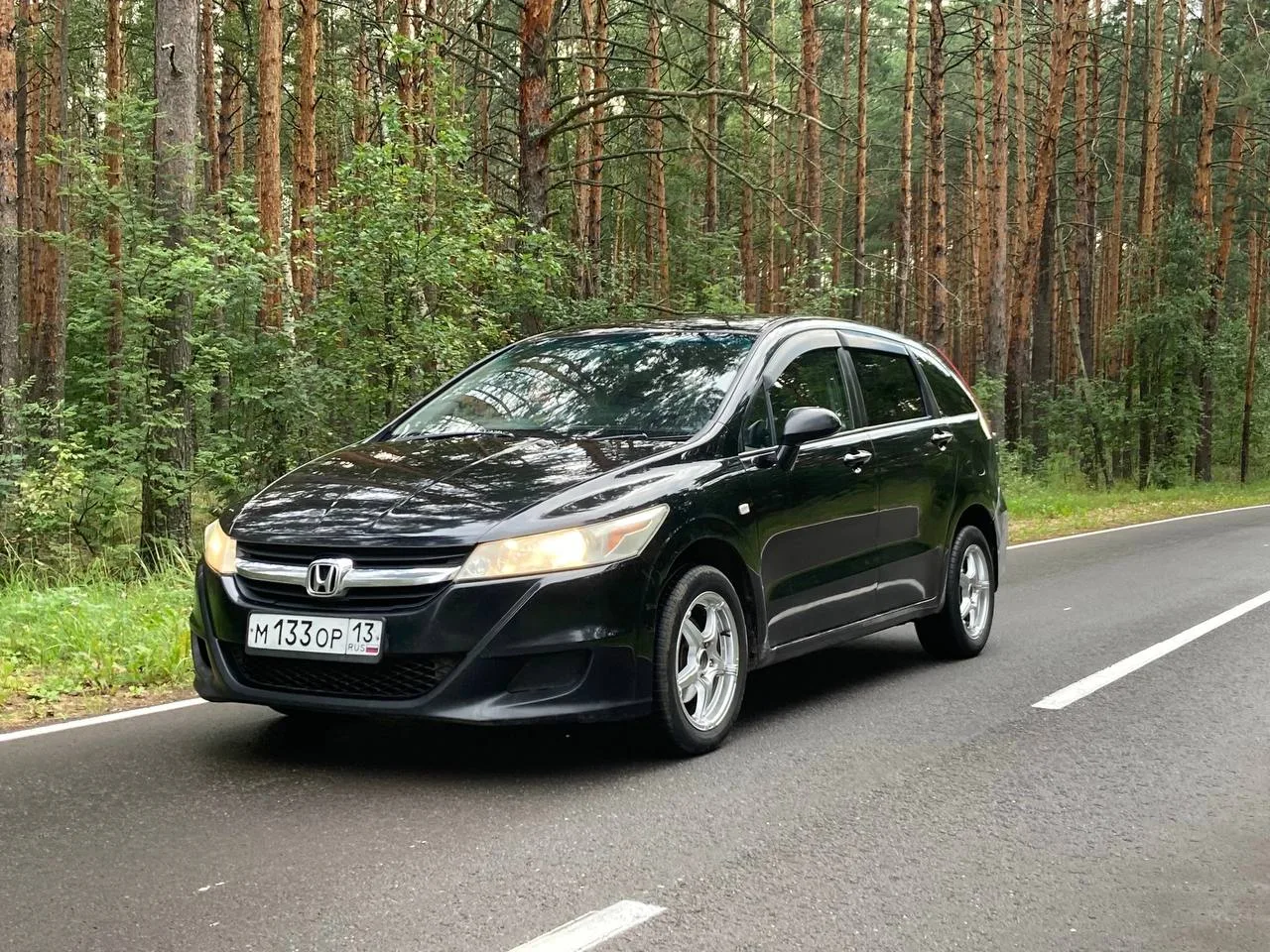 Honda stream rn6  7 мест, 3 ряда сидений, 2009 год. т. 89271925026 Осмотр в Кемле.