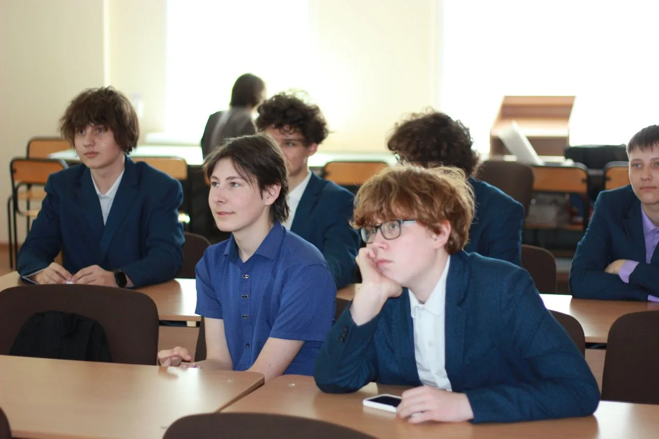 🚀 Небо начинается здесь: как прошёл финал Школы БАС-компетенций  15 мая в УдГУ состоялся яркий финал
