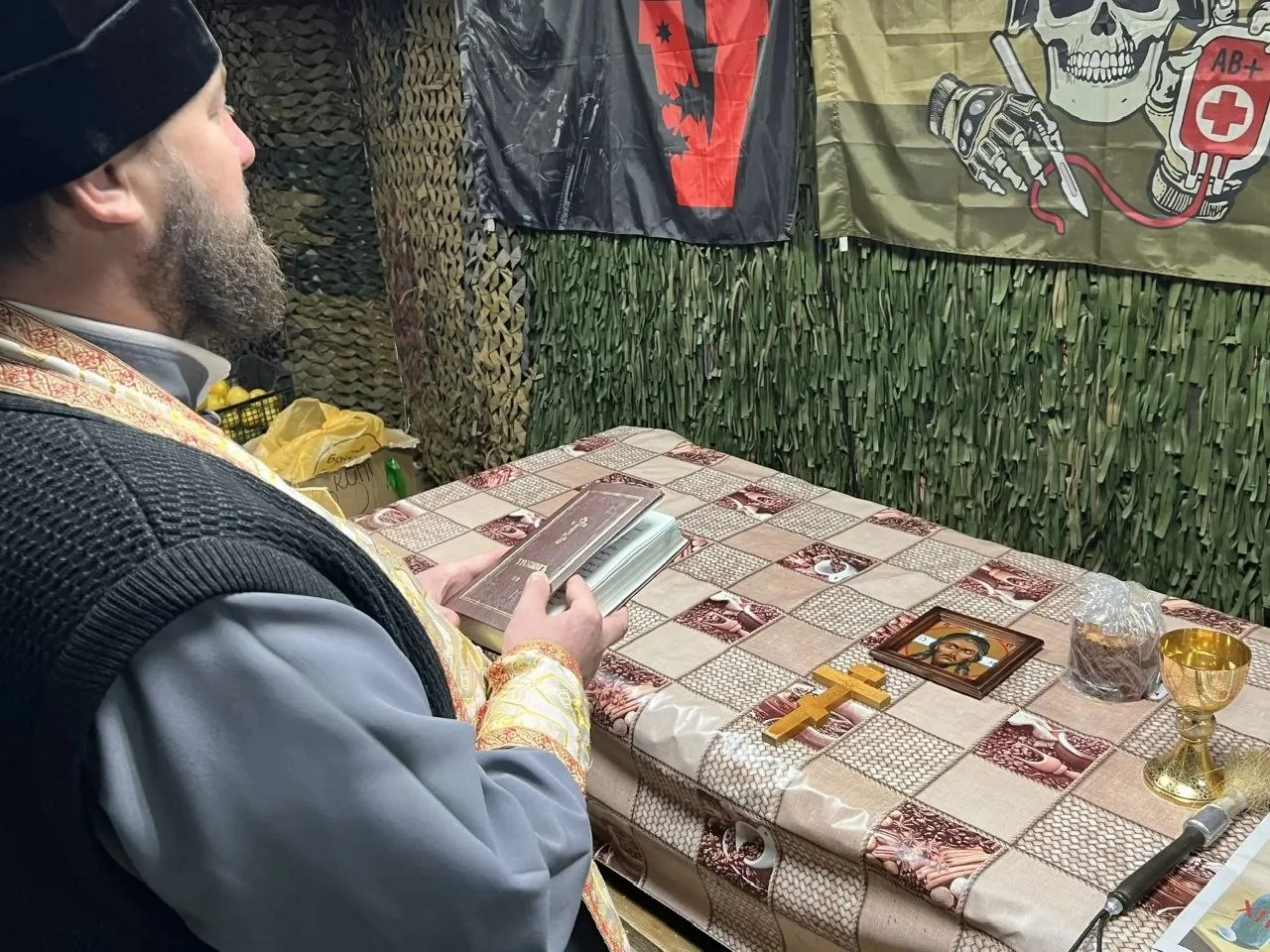 В продолжающиеся Пасхальные дни Настоятель нашего храма архимандрит Макарий посетил вое...