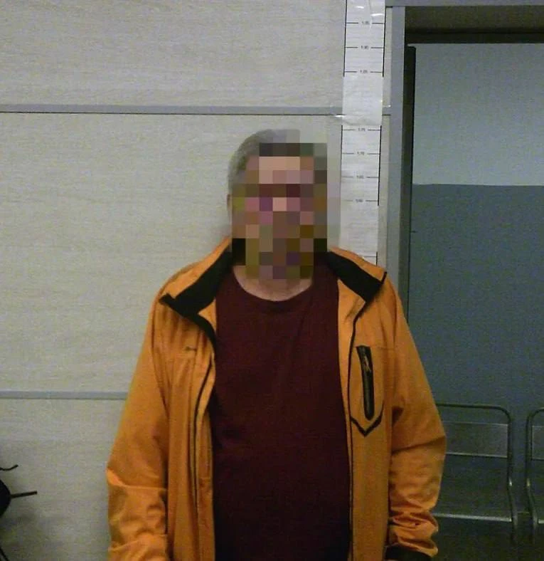 Словесный батл закончился штрафом. 66-летний москвич ругался матом на бортпроводника и ...