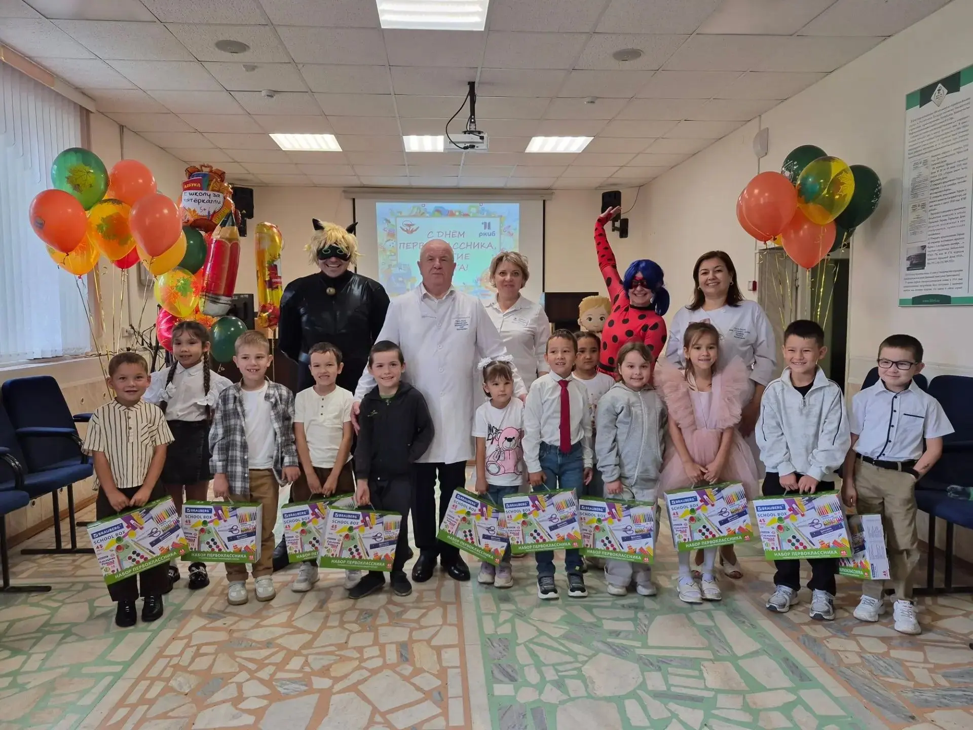 Дорогие коллеги, друзья и наши юные герои! 🎒В Республиканской клинической инфекционной...