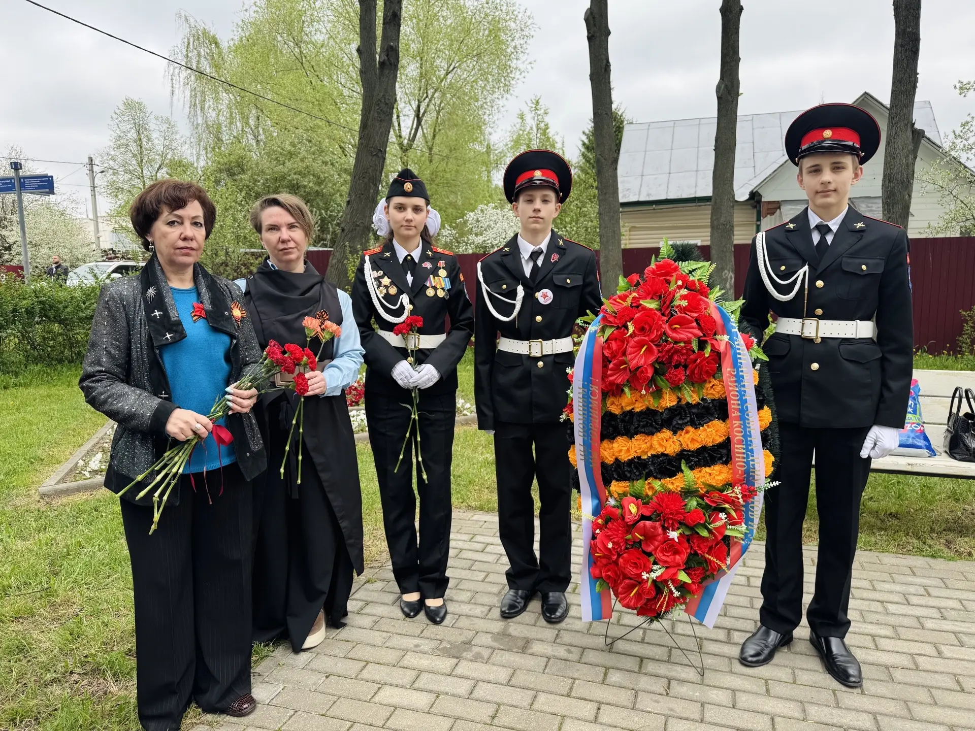 🇷🇺Память, которая живёт в сердце.   8 и 9 мая, по доброй традиции, кадеты-юнармейцы из отряда гварди