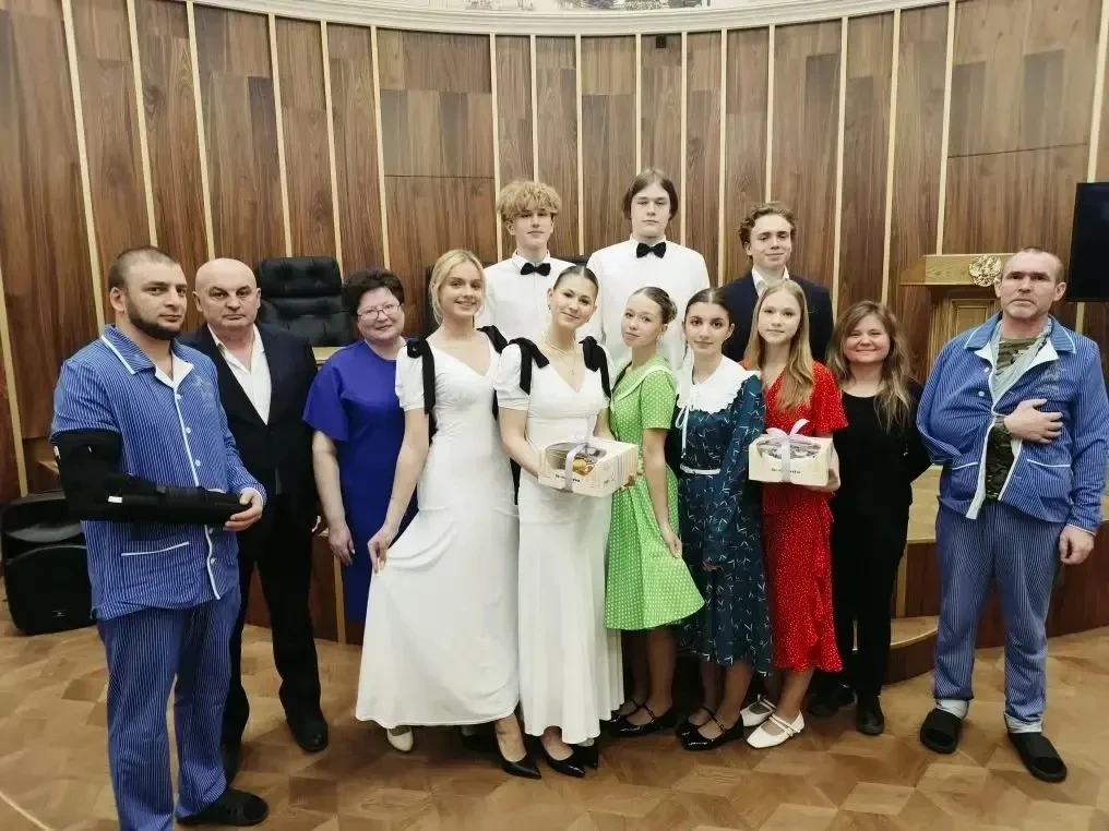 🎵 Концерт «Мы вместе»: добрые сердца дарят поддержку героям  🎭✨ В преддверии Дня Победы самые добрые
